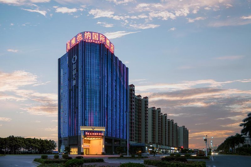 Vienna International Hotel (Dongguan Qiaotou Square) Over view