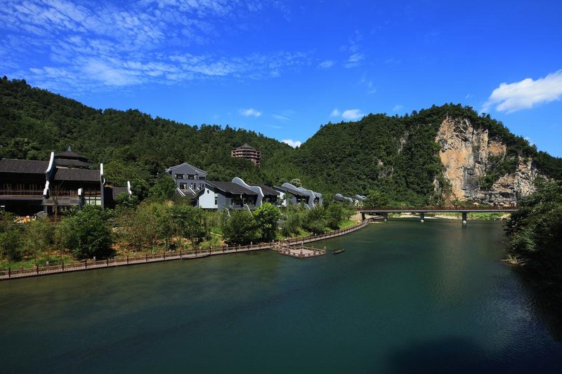 Harmona Resort & Spa Zhangjiajie Over view