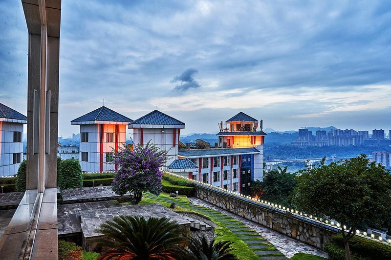 Luzhou Nanyuan Hotel Over view