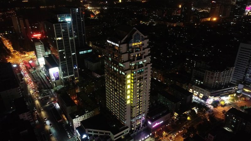 Jiangsu Phoenix Palace Hotel Over view