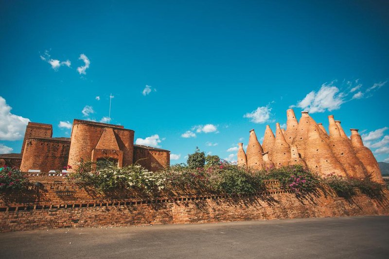 Dengfeng Xiangwang Art HotelOver view