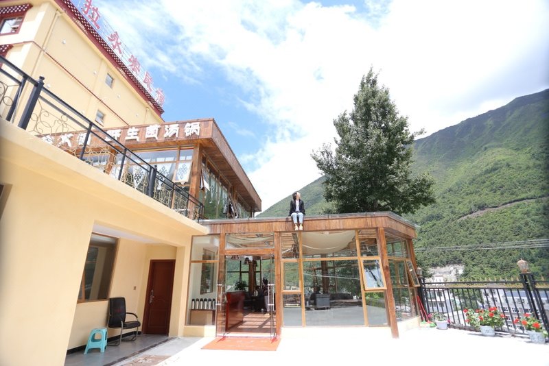 Gangla Yongzong Hostel Over view