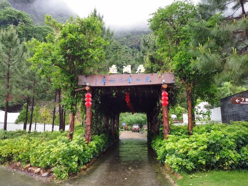 Mountain Lake Villa Over view