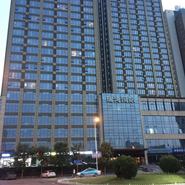 Sunny  international apartment Over view