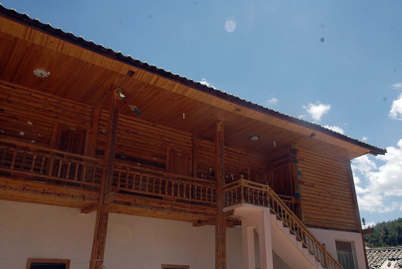 Lugu Lake Meizhi Mosuo Hostel Over view