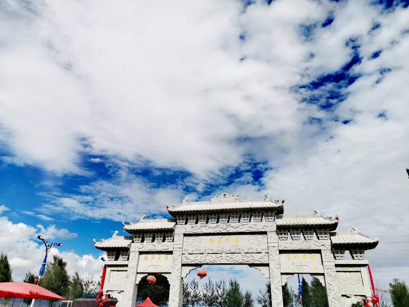 HF life hotel Over view