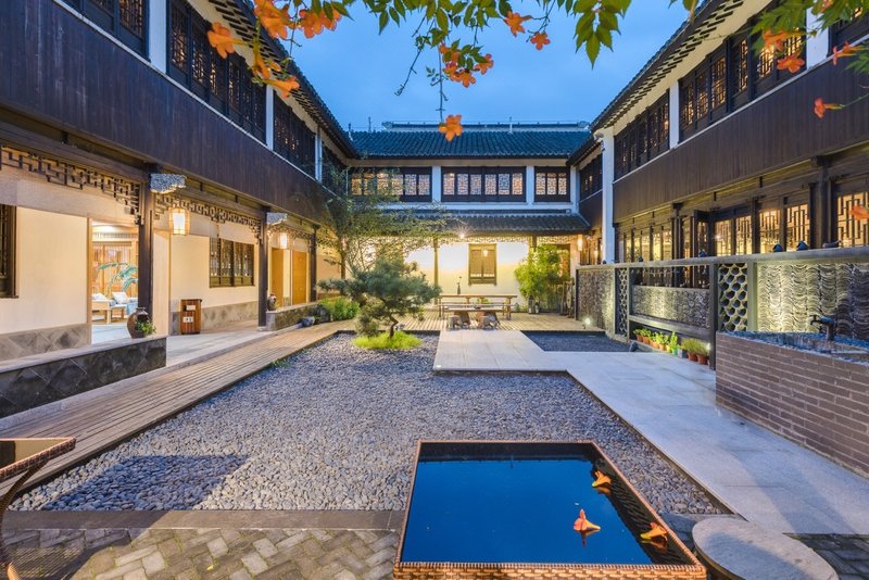 Zhenfengxuan Holiday Courtyard Over view