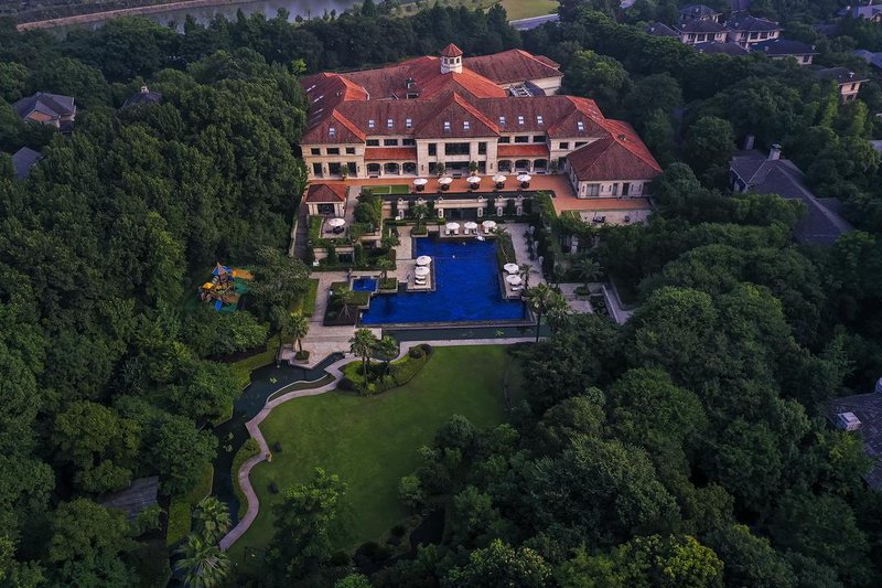 Hangzhou Rose Garden Resort Over view