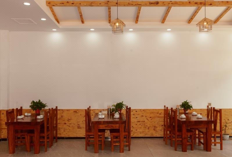 Qingxin Youshe HostelRestaurant