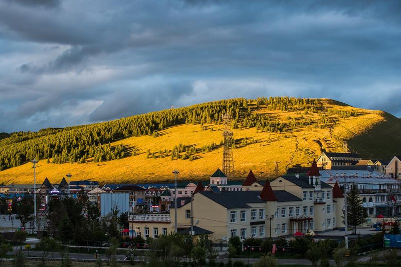 Co mountain Hotel Over view