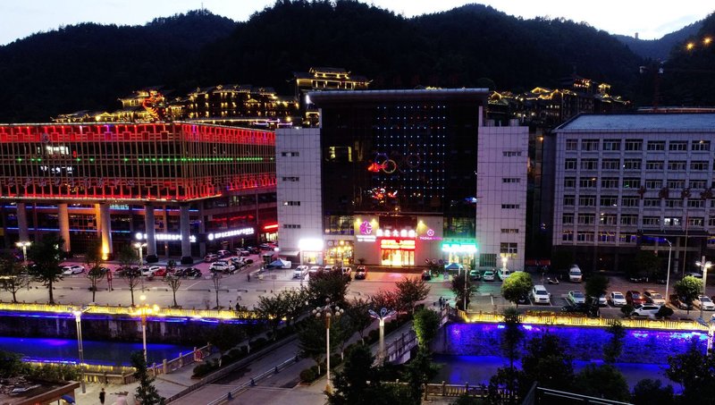 Taohua Hotel Over view