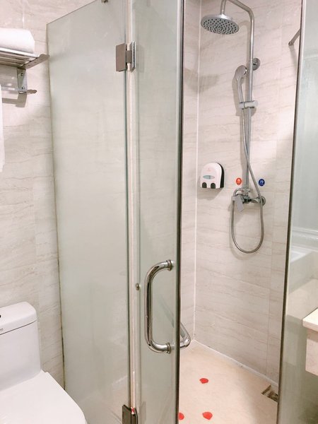 R1 Fashion  HotelGuest Room