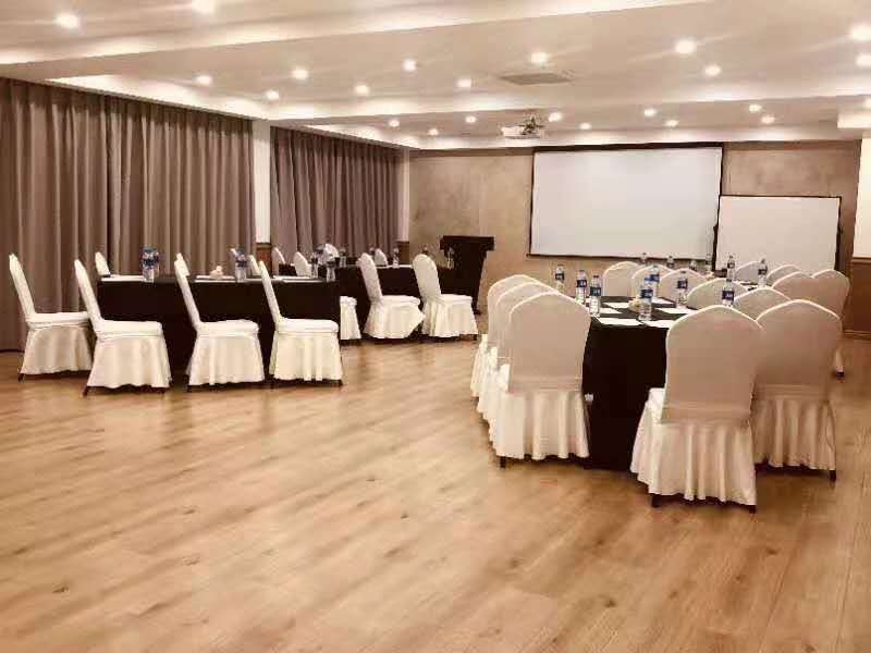 rong jin Serviced Apartments meeting room