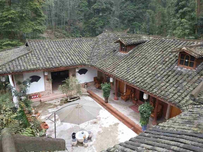 YILIN SPRING HOUSEOver view