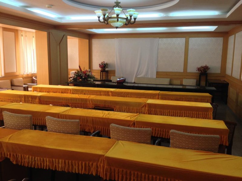 Jinli Hotel meeting room