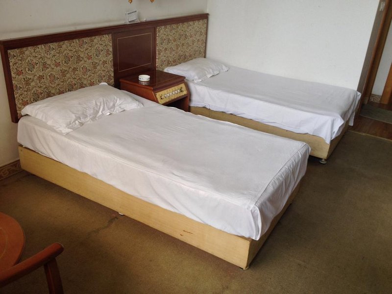 Jinli Hotel Guest Room