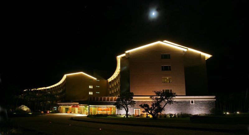 Luminous Hot Spring Resort Over view