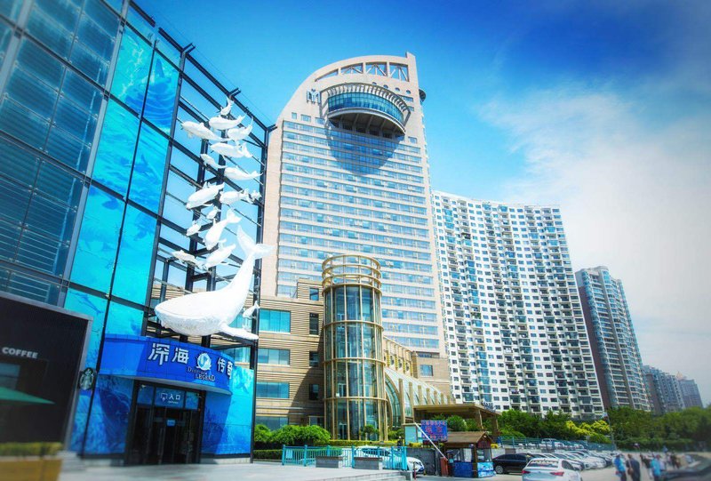 Bayshore Hotel Dalian Over view