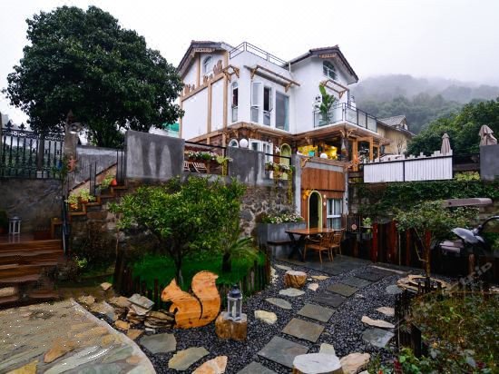 West Lake Yungu Garden Inn Over view