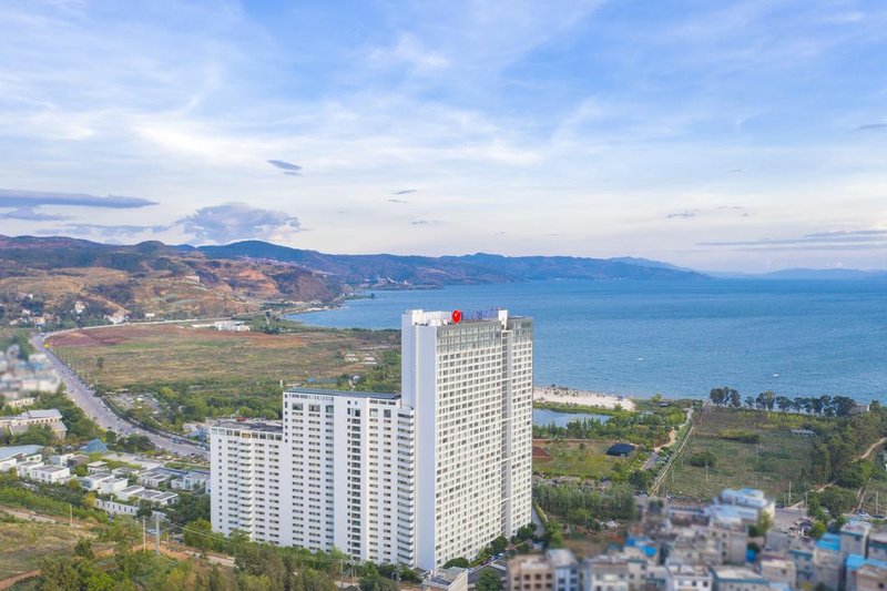 Lakeview Resort Hotel Fuxian Lake Over view