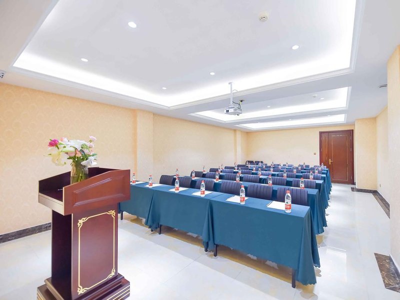 Vienna 3 Best Hotel (Wuchang) meeting room