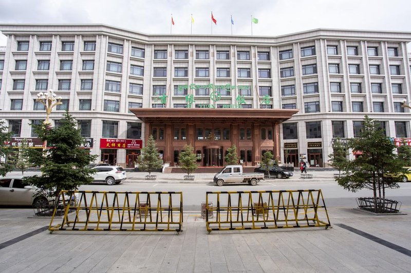 JIYUAN HOTEL Over view