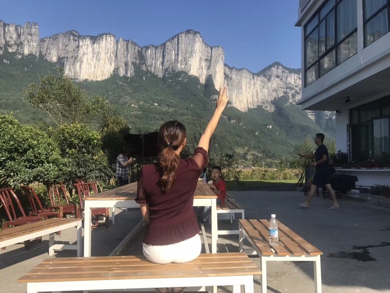 mountain cloud hotel Over view