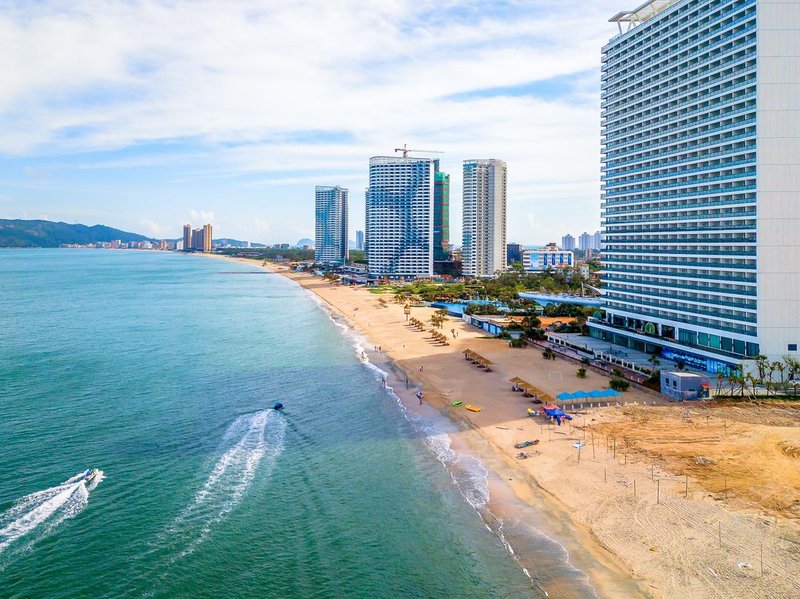 Sunday Ocean Hotel Over view