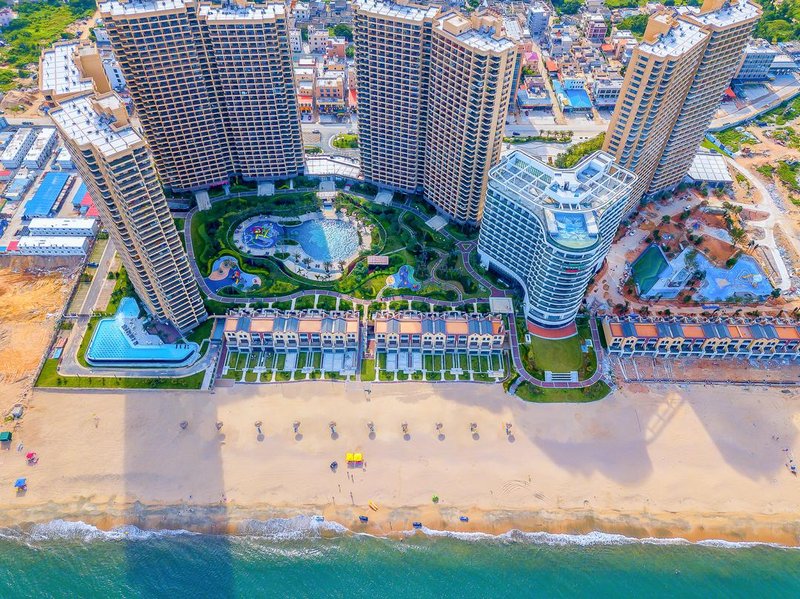 Sunday Ocean Hotel Over view