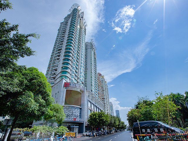 Borrman Hotel (Nanhu Metro Station) Over view