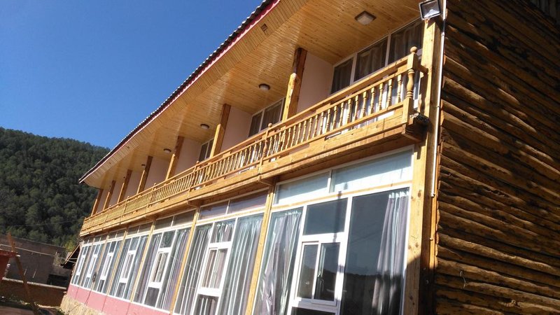 Lugu Lake Meizhi Mosuo Hostel Over view