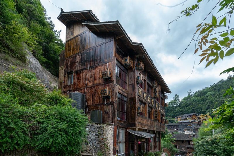 Xijiang Taoran Resort Hotel Over view