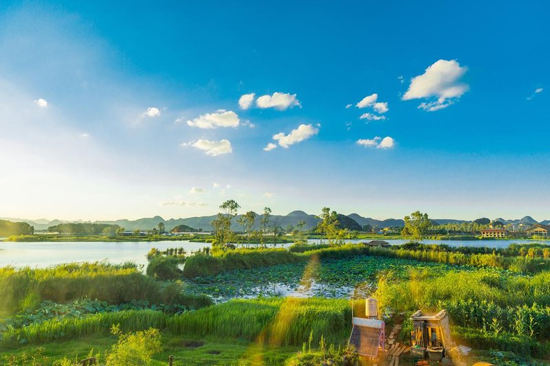 Puzhehei Lianyi Yashe Inn Over view