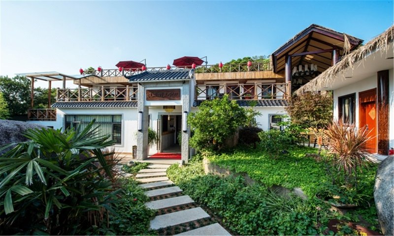 Yuehai Banshan Courtyard Over view