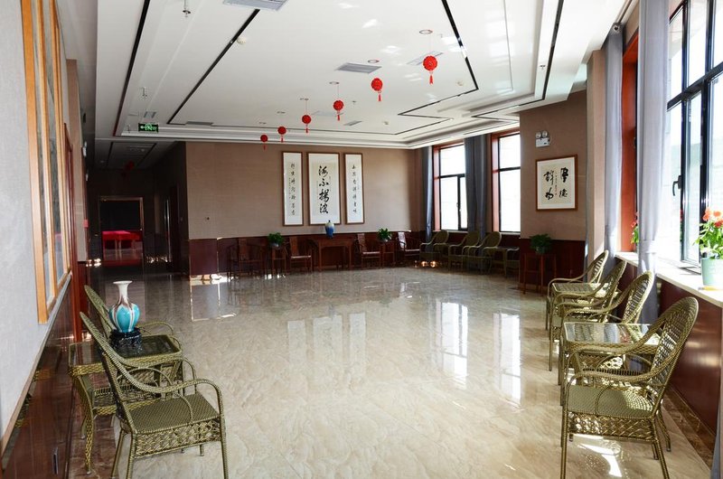 Le Bai Wei Hotel meeting room