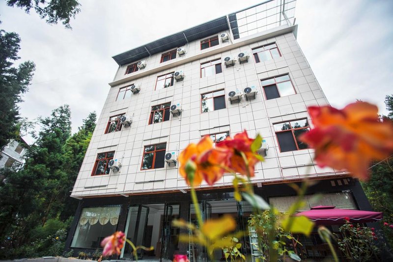 Enshi Liangting Fragrant House hotel Over view