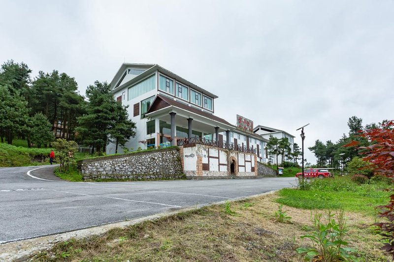 Xue Shan HotelOver view