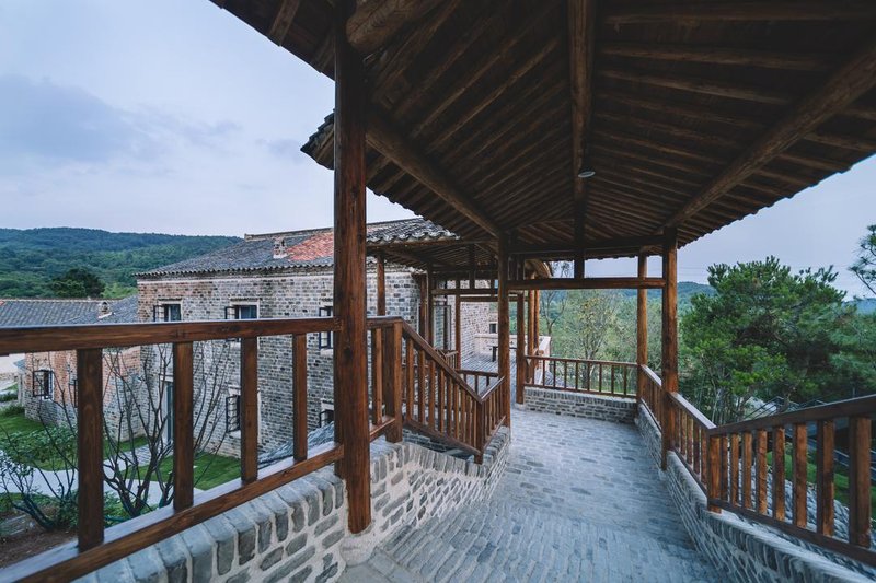 Huaji Wuxiang Mountain Hotel Over view