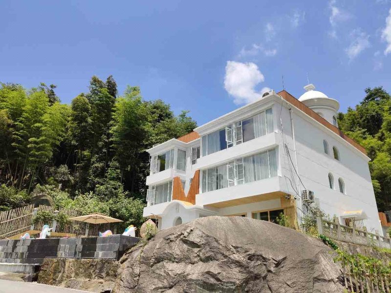 Yunzhu Chancha Yimeng Shanquan HostelOver view