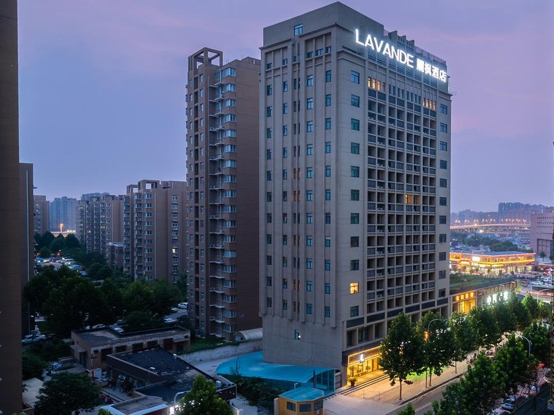 Lavande Hotel (Zhengzhou South Passenger Station) Over view