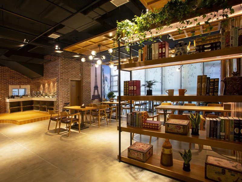 James Joyce Coffetel (Wuhan Wangjiawan Taojialing Metro Station) Restaurant