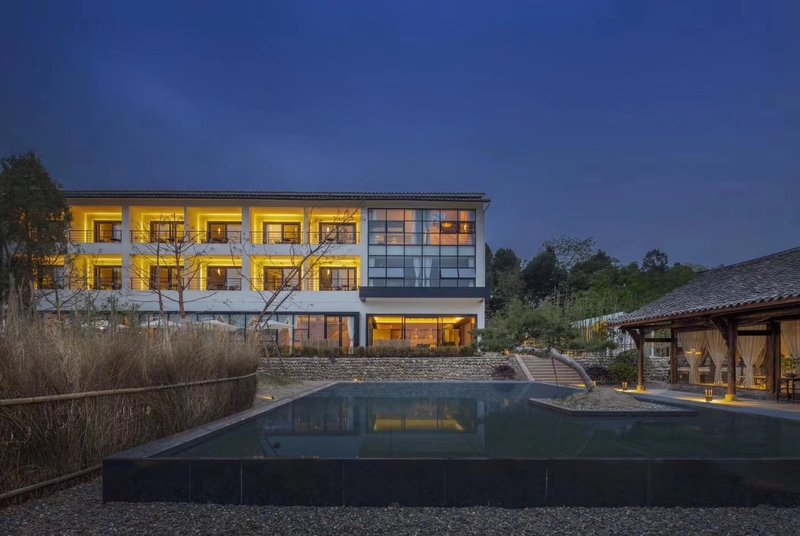 Ruifeng Zhulu Hostel Over view