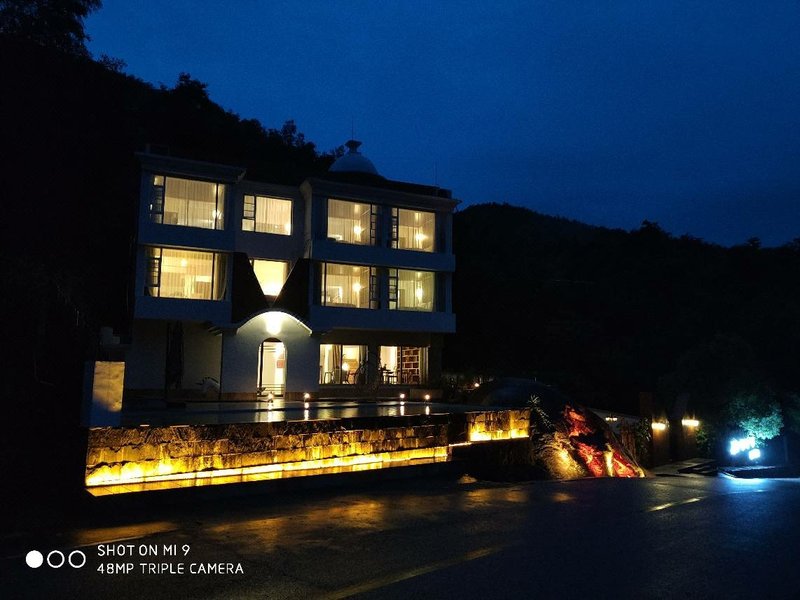 Yunzhu Chancha Yimeng Shanquan HostelOver view