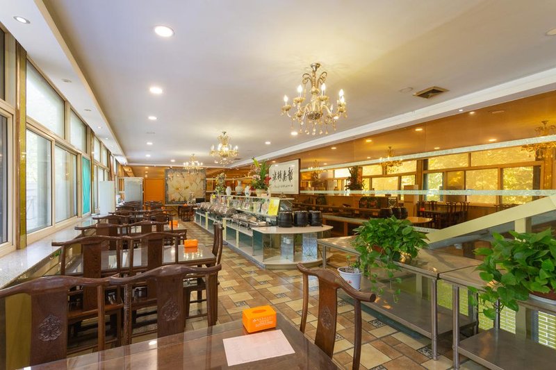 Qingquan Hotel Restaurant