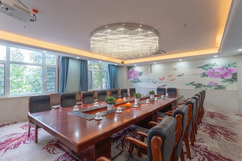 Qingquan Hotel meeting room