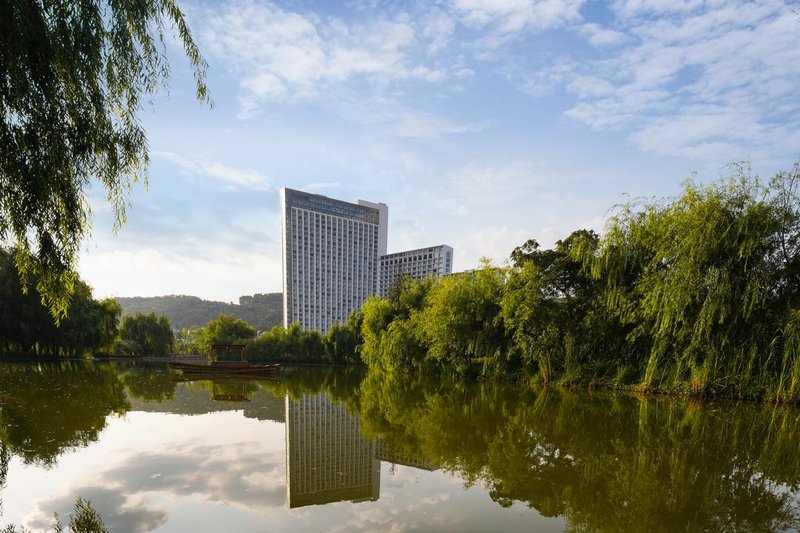 Fuxianhu Zhijia HotelOver view