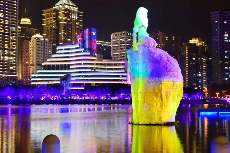 Bailuzhou Hotel Over view