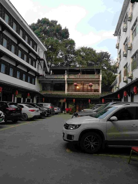 Qinghua Hostel Over view