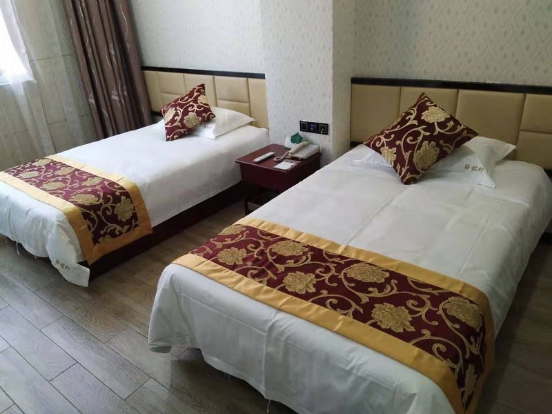 YI MING XUANGuest Room