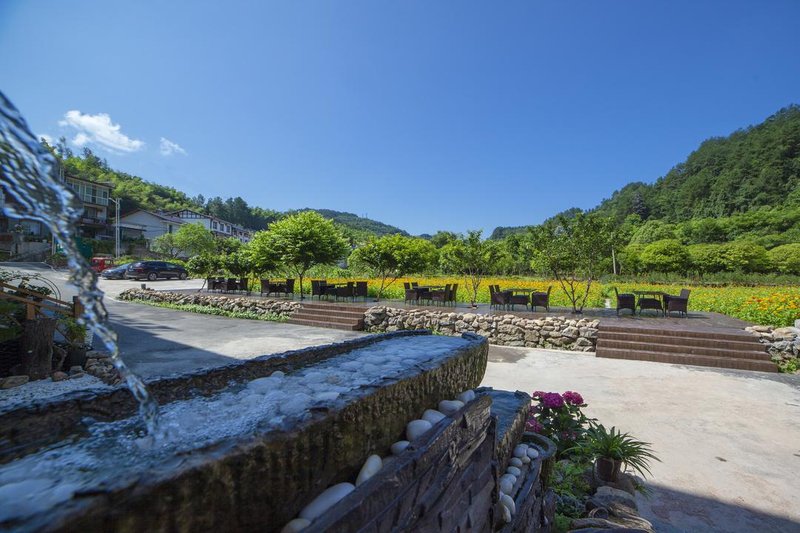 Zhangjiajie suxin retreat boutique HomestayOver view